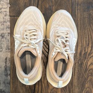 Hoka Bondi 8. Women’s size 8